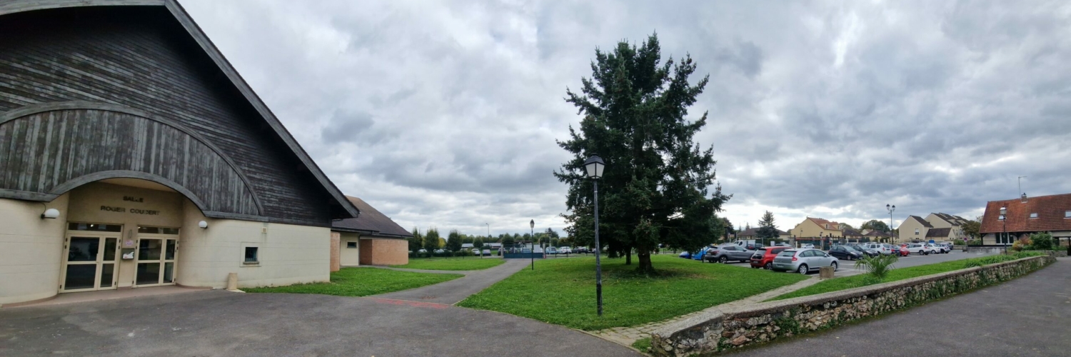 PHOTO PANORAMIQUE EXT SALLE ET PARKING